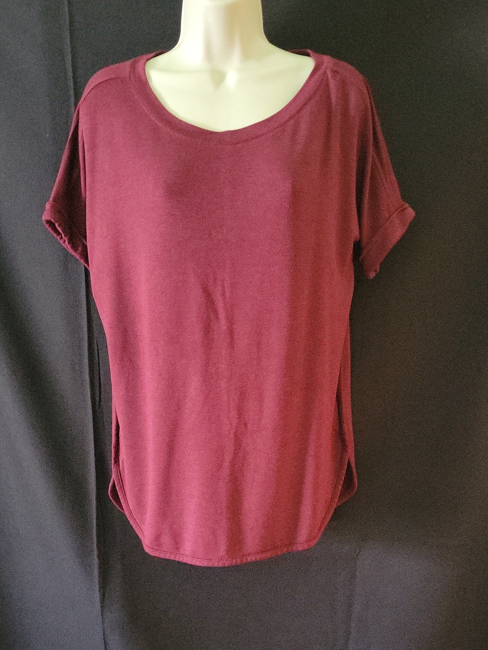 Matty M Women's Short Sleeve Scoop Neck Tee - Burgundy Wine, Size S